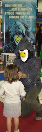 Johnny Online with children at the Sao Paolo bookfair, Brazil edition launch (Hibridos), August 24 2008